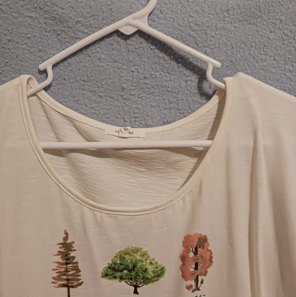 Cream botanical graphic tee - Picture 2 of 5